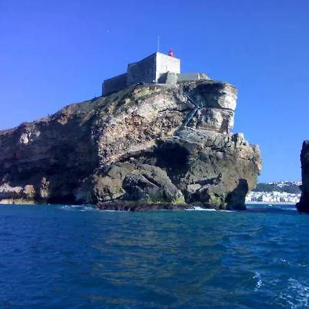 Residencia Salva-vidas Bed and Breakfast *