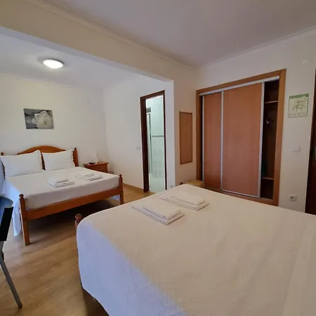 Bed and breakfast Residencia Salva-vidas Nazaré