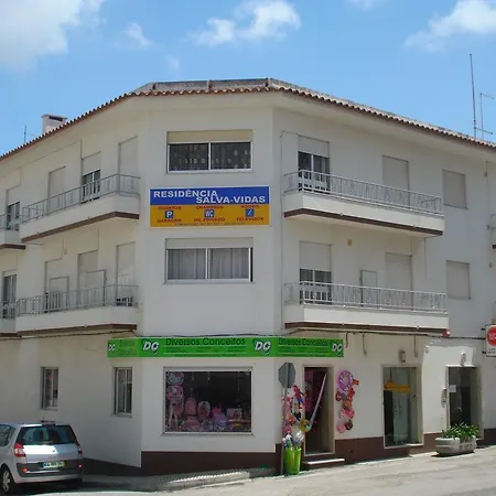 Bed and breakfast Residencia Salva-vidas Nazaré