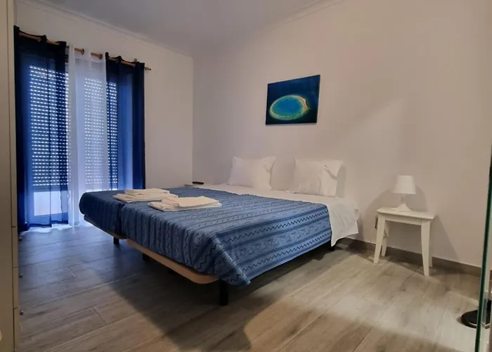 Residencia Salva-vidas לינה וארוחת בוקר