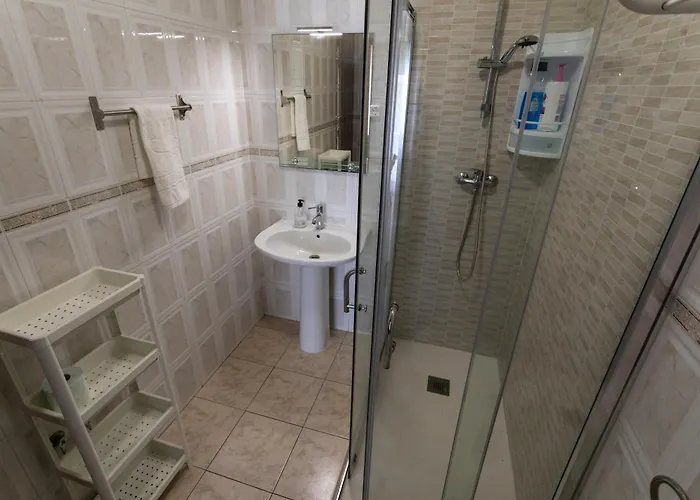 Residencia Salva-vidas 3* נאזרה