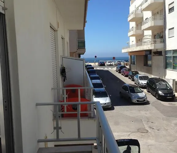 Residencia Salva-vidas לינה וארוחת בוקר 3*